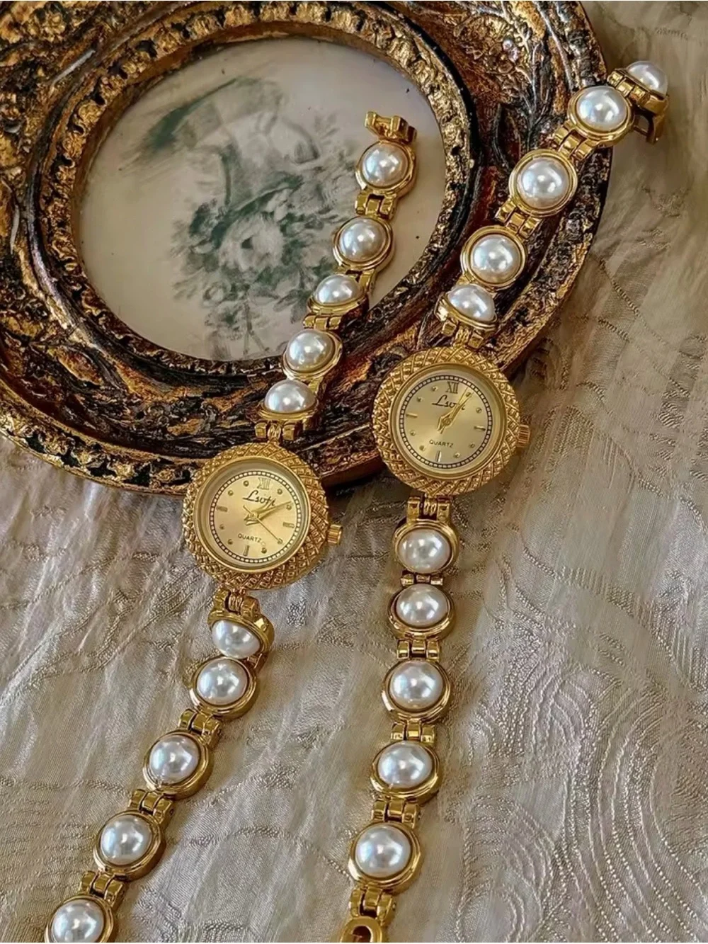 Vintage Gold tone Pearl Bracelet Watches for Women/Waterproof.
